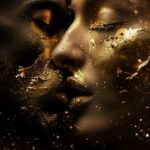 Primer plano de una pareja besándose con un toque de brillo dorado, simbolizando la intimidad y la sensualidad de la fiesta Swinger Kiss.