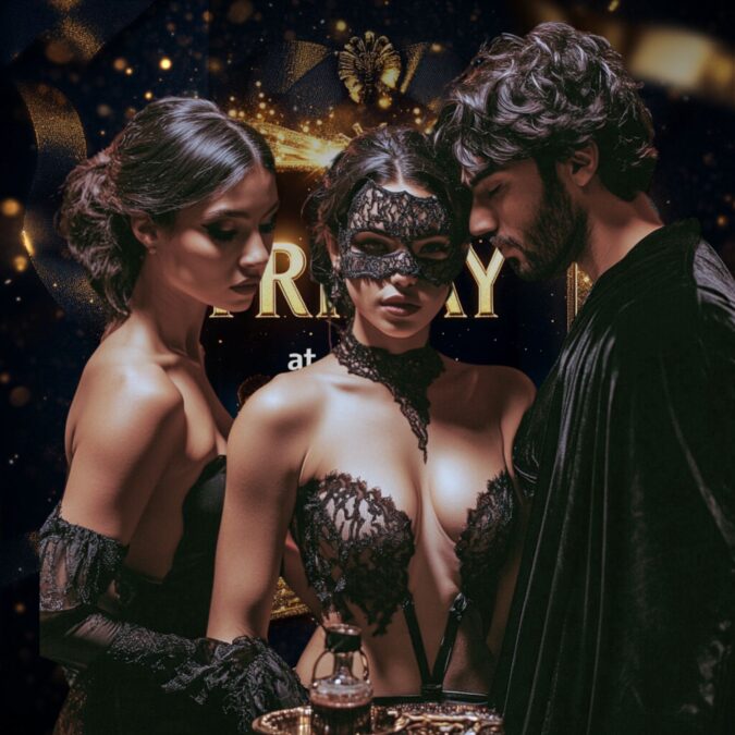 Tres personas en atuendos de lencería y máscaras en la fiesta de Black Friday en open-minded.club