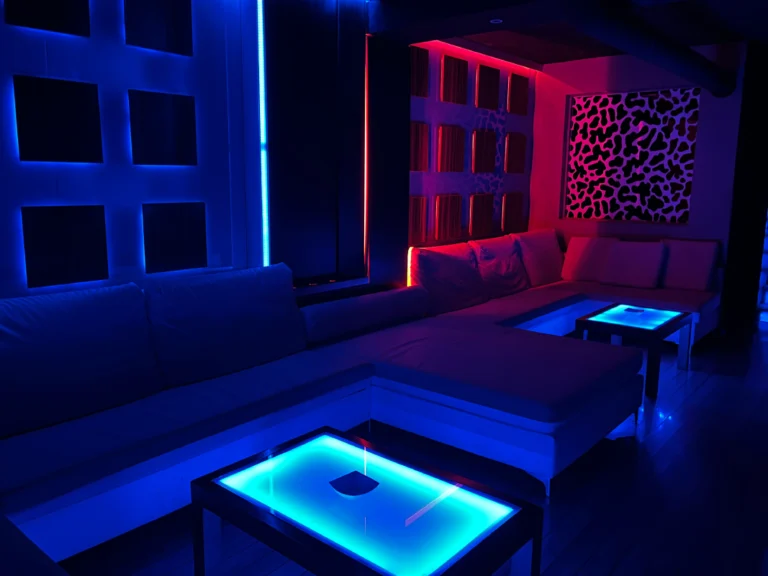 swinger club libert barcelona sofas 768x576